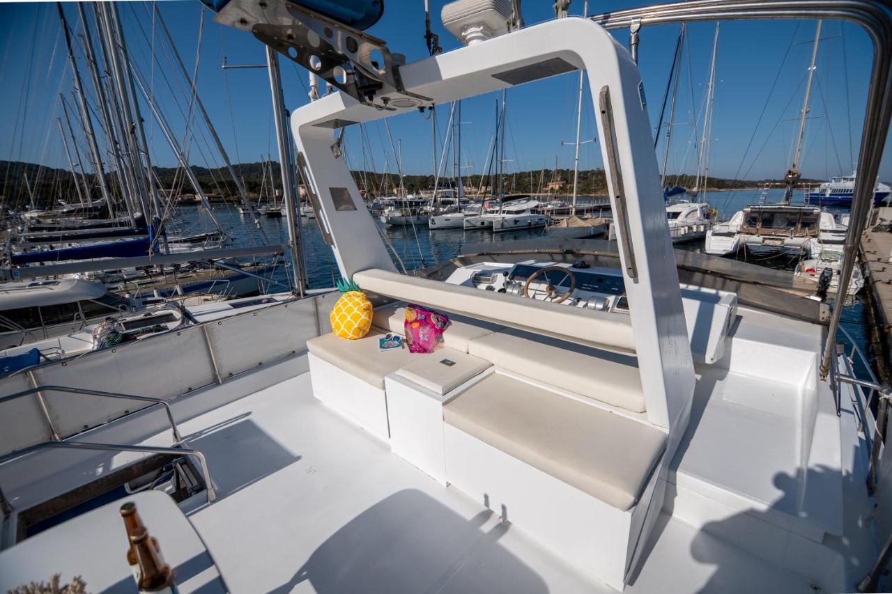 Hebergements Bateaux A Quai 포르크롤르 외부 사진