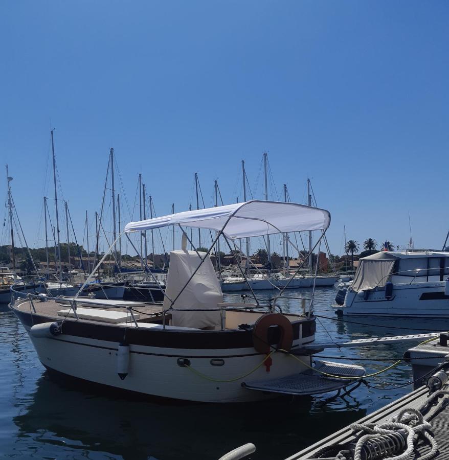 Hebergements Bateaux A Quai 포르크롤르 외부 사진