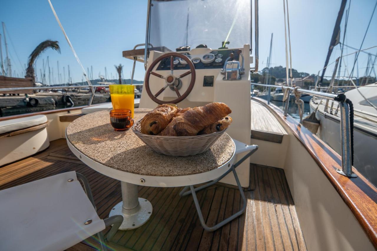Hebergements Bateaux A Quai 포르크롤르 외부 사진